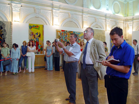 Aspects from the inauguration of the personal exhibition "elena Rotaru at 65", Chisinau, 2003